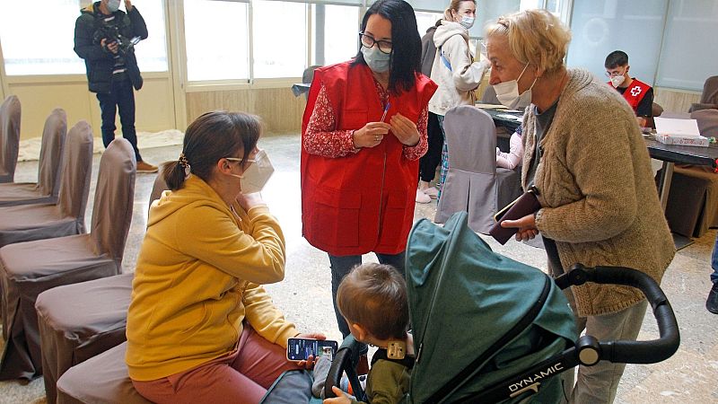 España a las 8 Fin de semana - Más de 40.000 ucranianos han llegado ya a España - Escuchar ahora