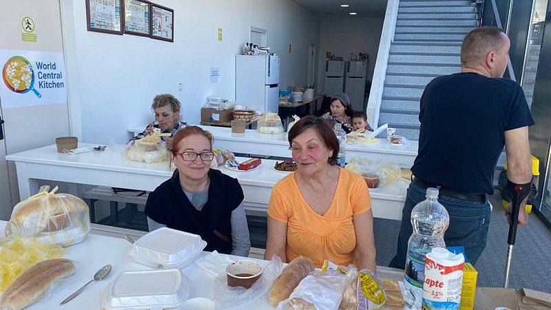 24 Horas Fin de semana - El polideportivo de Dumbreveni: hogar temporal para mujeres que huyen solas - Escuchar ahora