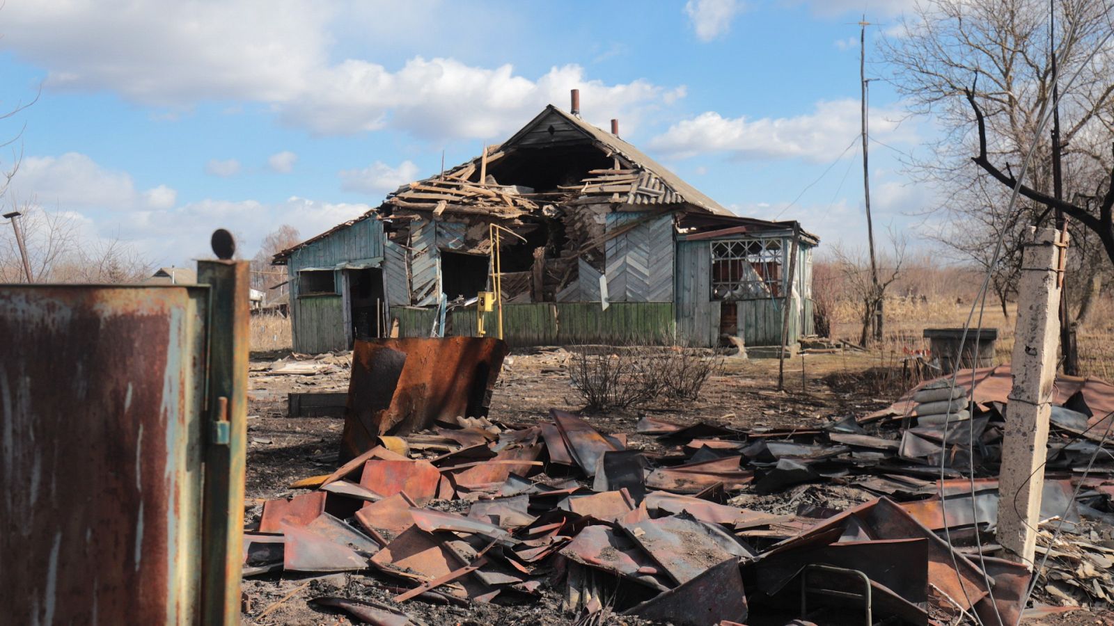 24 horas - Siguen los ataques en otras zona de Ucrania, pese al anuncio ruso de centrarse en el Donbás - Escuchar ahora