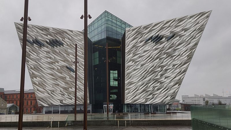 Reportajes 5 continentes - El Titanic reflota a Belfast 110 años después de su hundimiento - Escuchar ahora 