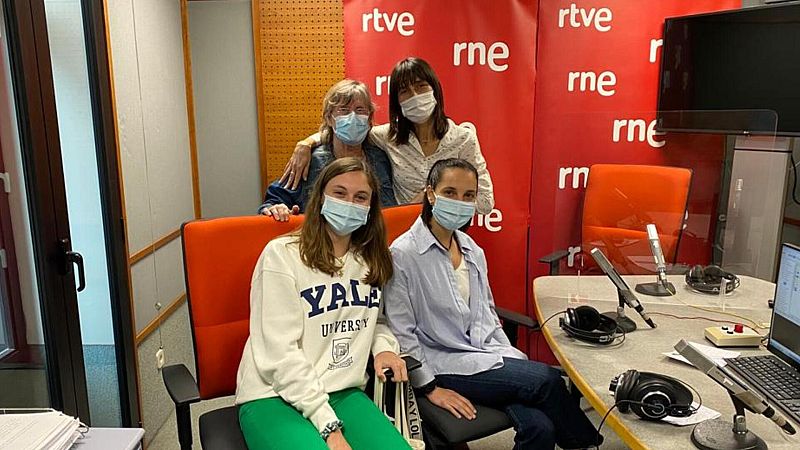 Por tres razones - Víctimas del terrorismo explican a jóvenes lo que pasó - Escuchar ahora