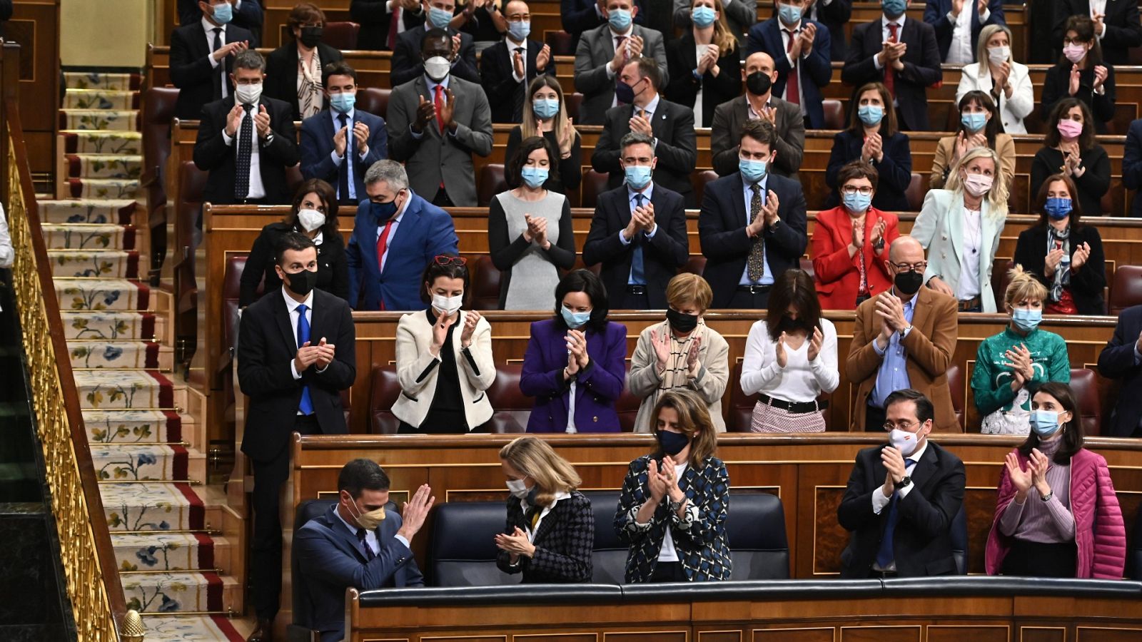 24 horas - Sánchez pide unidad en el Congreso: los socios insisten en alargar las medidas y el PP, en bajar impuestos - Escuchar ahora