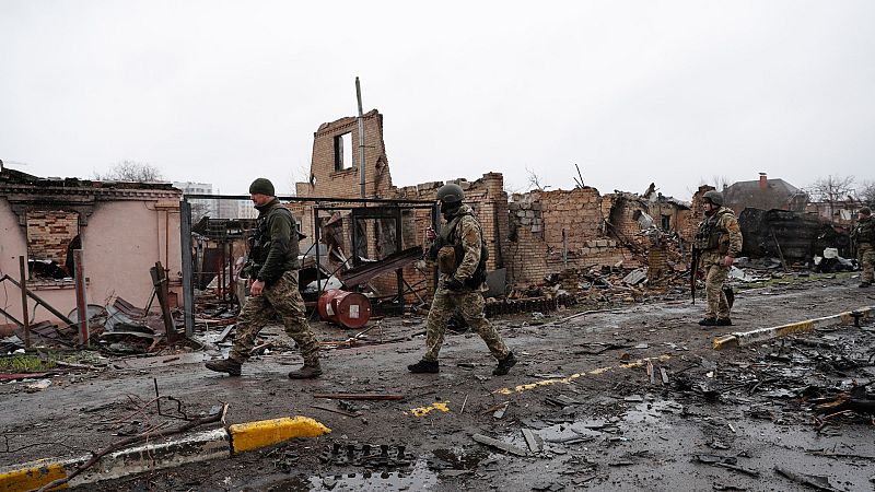 14 Horas - ¿Qué son y cómo se juzgan los crímenes de guerra? - Escuchar ahora