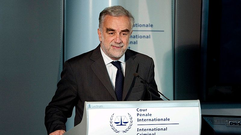 Las mañanas de RNE con Íñigo Alfonso - Luis Moreno Ocampo, ex fiscal de la CPI: "A Putin se le podría juzgar por el desplazamiento de millones de ucranianos" - Escuchar ahora 