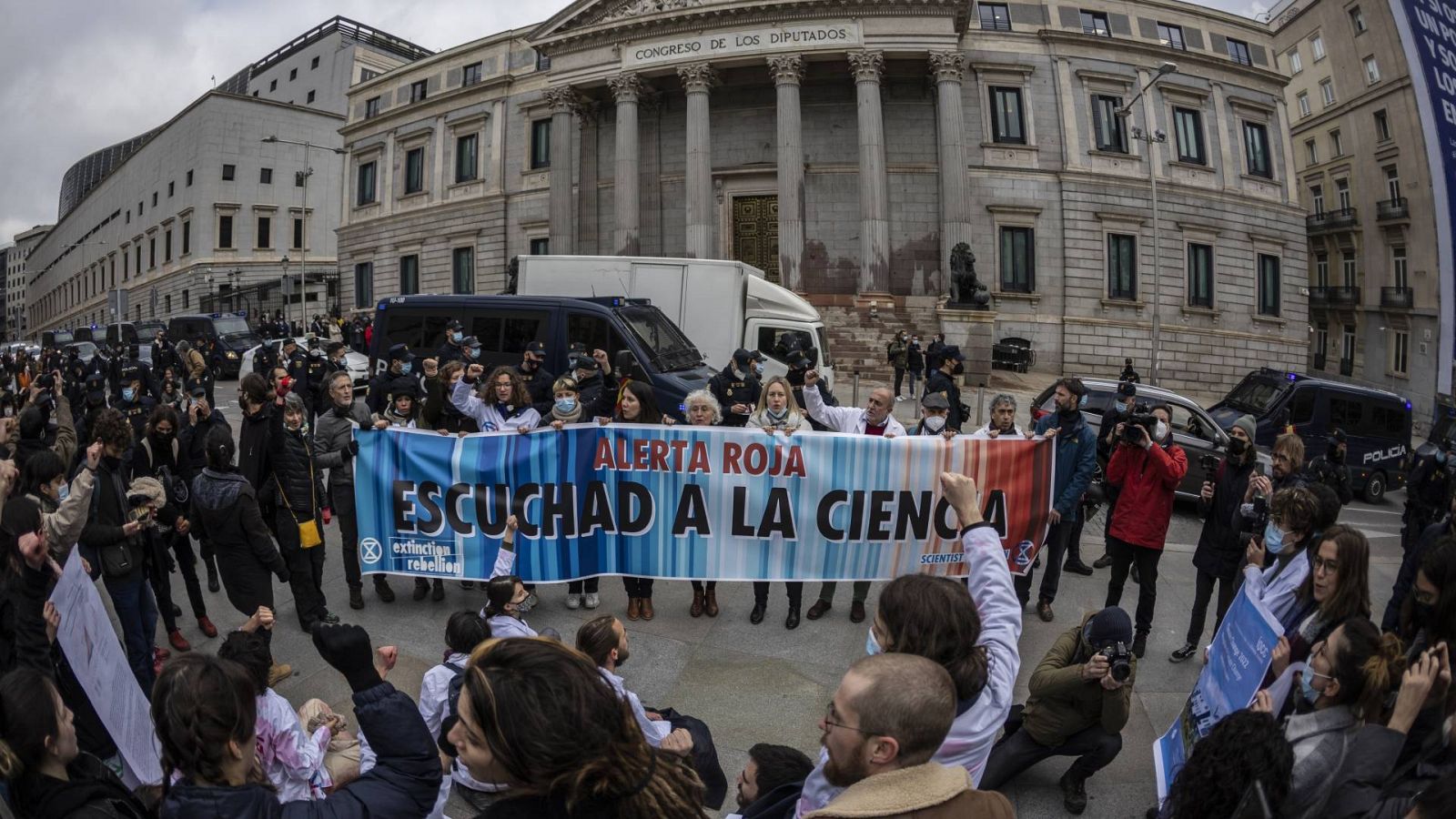 24 horas - Mauricio Misquero, portavoz de Rebelión Científica: "No se está alertando a la gente de que su vida está en peligro" - Escuchar ahora 