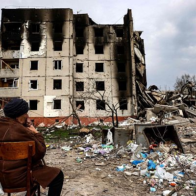 España a las 8 fin de semana - Oleksa: \"Mientras parte de mi casa esté habitable, volveré\" - Escuchar ahora