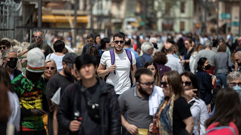 Las Mañanas de RNE con Íñigo Alfonso - El sector turístico estima recuperar un 90% de la actividad prepandemia en Semana Santa - Escuchar ahora