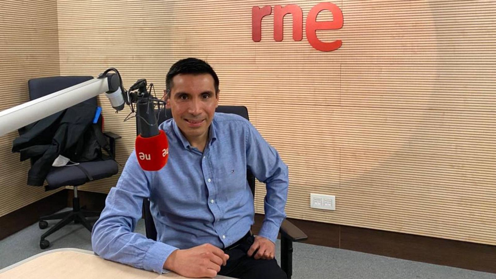 Cinco continentes - Crisis en Perú: "Pedro Castillo debe rodearse de técnicos" - Escuchar ahora