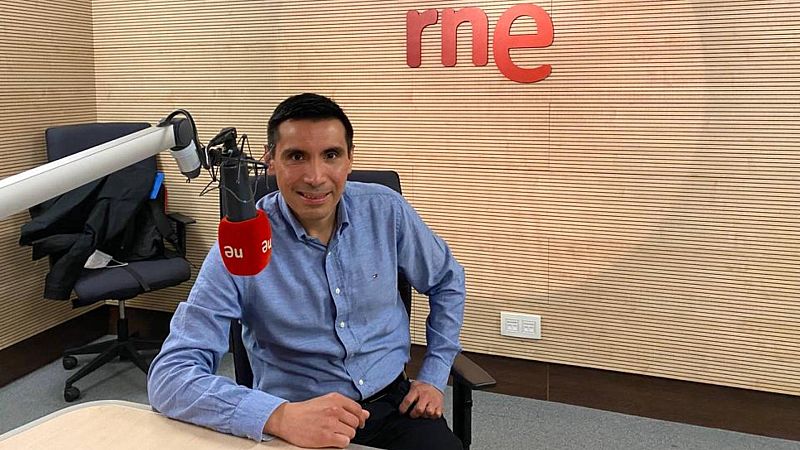 Cinco continentes - Crisis en Perú: "Pedro Castillo debe rodearse de técnicos" - Escuchar ahora