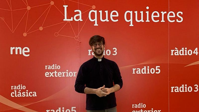 Patio de voces - El padre Damián, un fenómeno en TikTok - Escuchar ahora