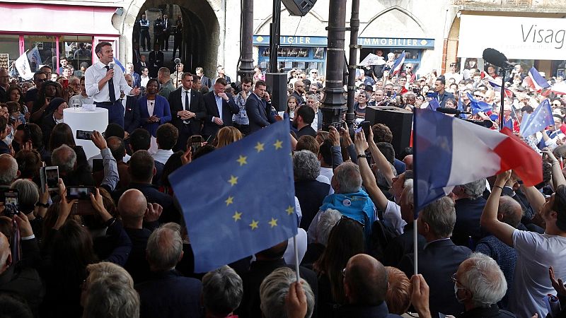 24 horas fin de semana - Macron, por encima de Le Pen en el cierre de campaña - Escuchar ahora