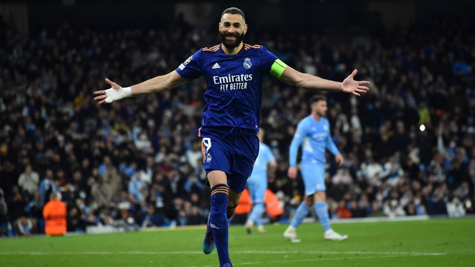 Tablero deportivo - Benzema y Vinicius sostienen al Real Madrid en Manchester - Escuchar ahora