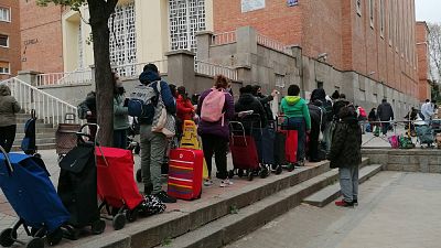 14 horas - La guerra aumenta las colas del hambre en España - Escuchar ahora
