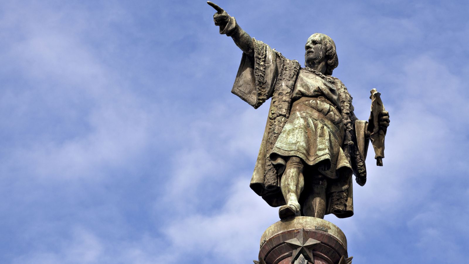 Marca España - Hallada la primera tumba de Cristóbal Colón en Valladolid - 28/04/22 - escuchar ahora