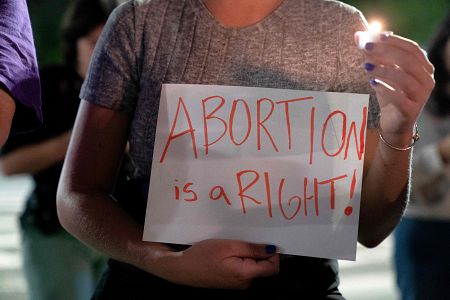 Reportajes 5 continentes - El derecho al aborto, en peligro en EEUU - Escuchar ahora