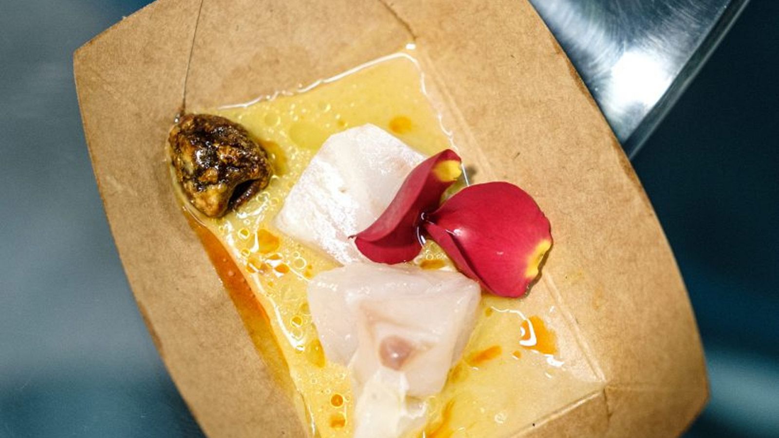 Gente despierta - Cadena de fogones: Lubina en escabeche con aceitunas garrapiñadas - Escuchar ahora