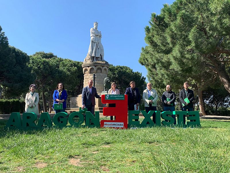 Crónica de Aragón - El arco político se amplia en esta comunidad con Aragón Existe. Heredero de Teruel Existe que confirma su presentación a las próximas elecciones autonómicas y municipales en las tres provincias - 05/05/2022 - Escuchar ahora