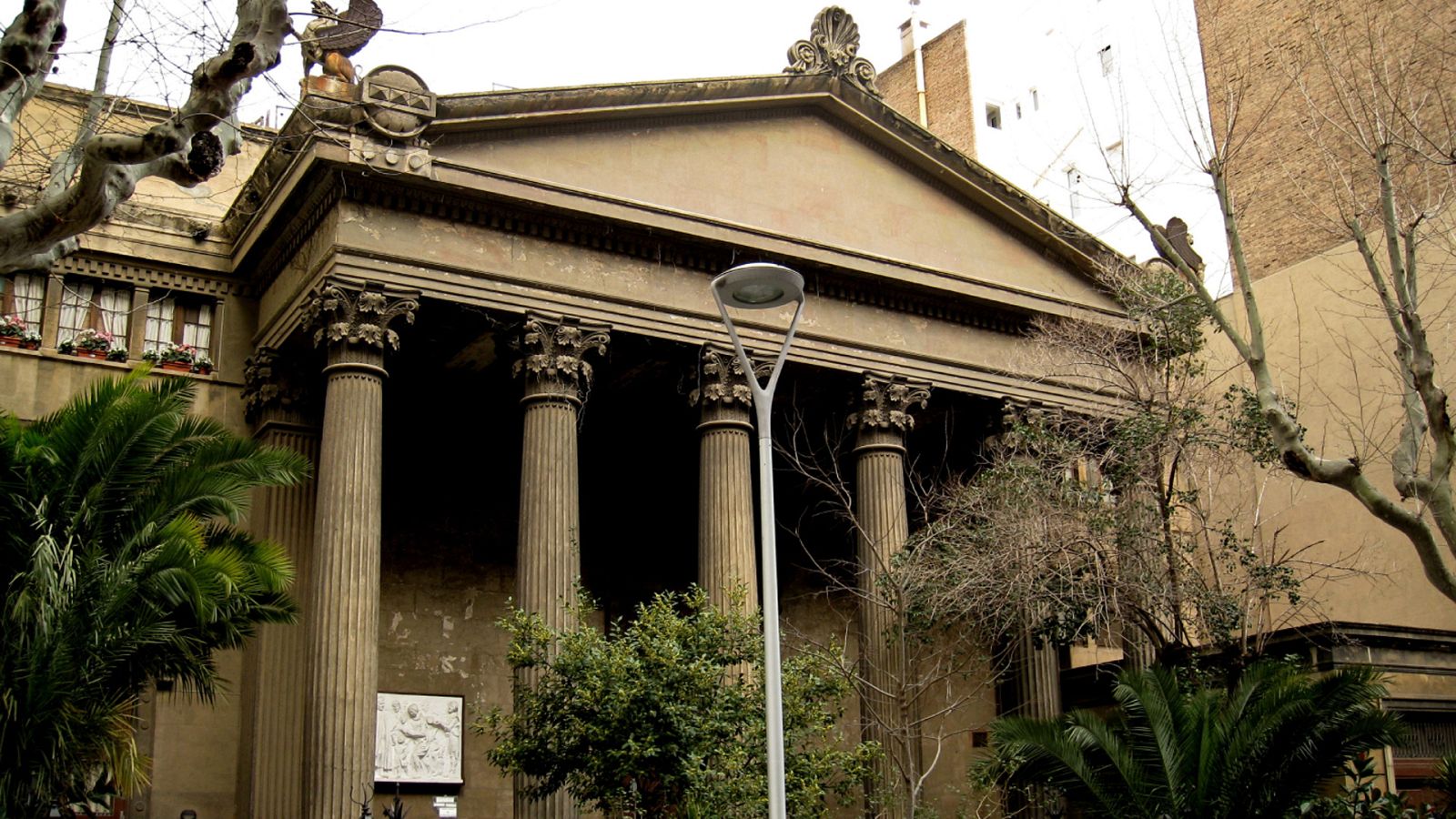 Hábitat - Barcelona ciudad y arquitectura - Escuchar ahora