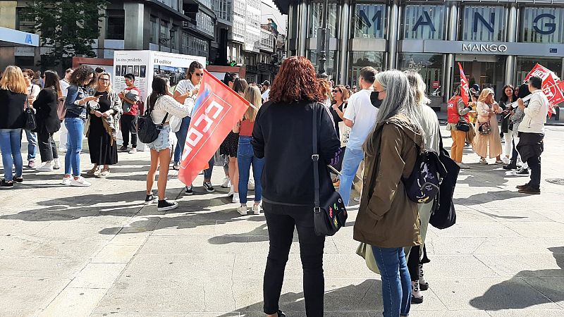 Más cerca - Los teleoperadores protestan por un convenio digno  - Escuchar ahora 