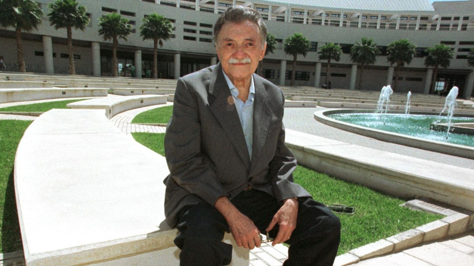 Joyas del Archivo Sonoro - Luis del Olmo entrevista a Mario Benedetti en 'Protagonistas' - Escuchar ahora