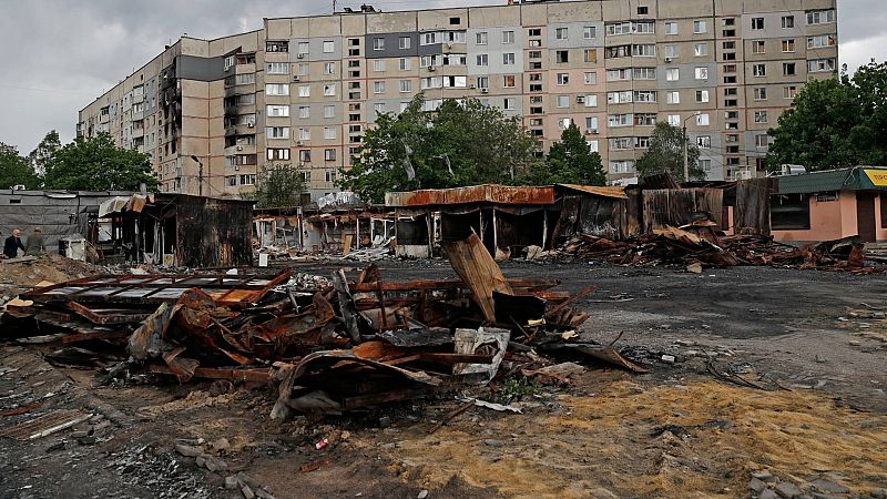 Cinco continentes - Rusia retrocede en Járkov - Escuchar ahora