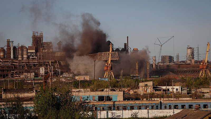 Las mañanas de RNE con Íñigo Alfonso - La rendición de los 'últimos de Azovstal' - Escuchar ahora 