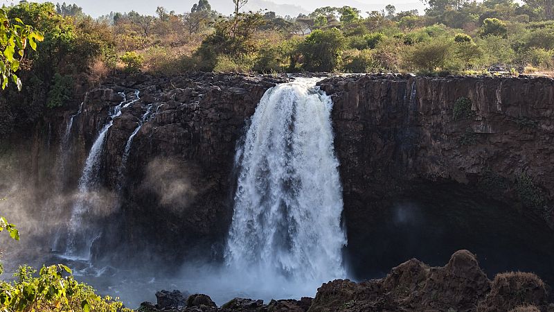 La vuelta al mundo con Miquel Silvestre - Las cataratas que echan humo - 19/05/22 - Escuchar ahora