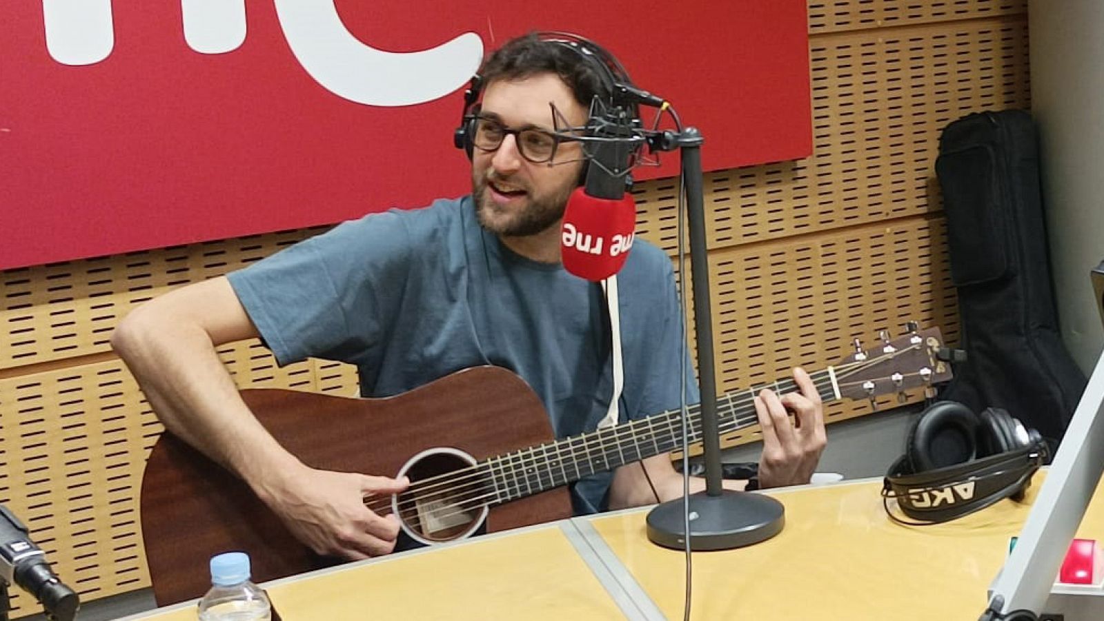 Artesfera - Nacho Bilbao nos presenta su espectáculo 'Canción' - 23/05/22 - escuchar ahora