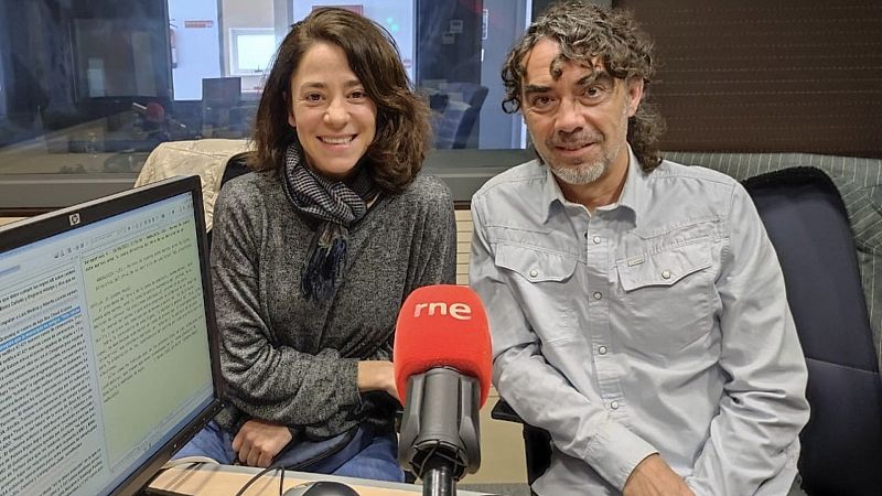 A compás - Marco Vargas y Chloe Brûlé - 28/05/22 - escuchar ahora