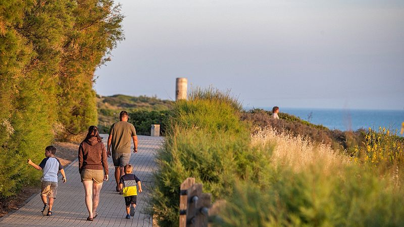14 Horas- 85 senderos reciben el galardón Bandera Sendero Azul - Escuchar ahora