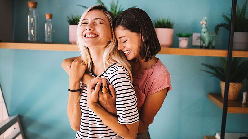 Por tres razones - "Tener pareja pasa por experimentar, pero requiere esfuerzo" - Escuchar ahora