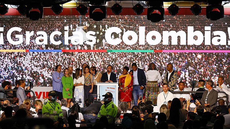 Las mañanas de RNE con Íñigo Alfonso - Colombia escogerá en segunda vuelta entre la izquierda de Petro o el populismo de Hernández - Escuchar ahora