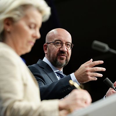 Cinco Continentes - ¿Es suficiente el embargo parcial de la UE al petróleo ruso? - Escuchar ahora