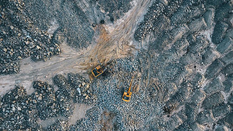 El gallo que no cesa - ¿Qué son las tierras raras y por qué dependemos de China?  - Escuchar ahora