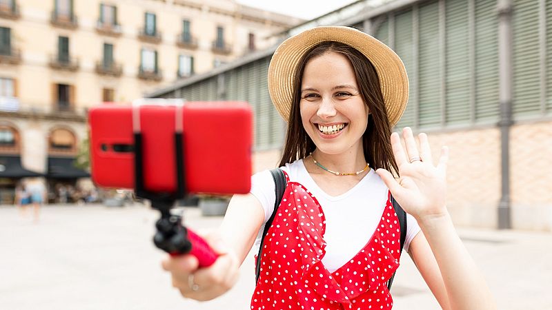 Diez minutos bien empleados - Influencers, la realidad detr�s de la pantalla - 01/06/22 - Escuchar ahora