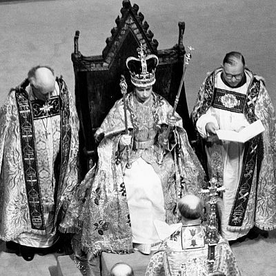 Especiales informativos RNE - Isabel II: la primera coronación televisada - Escuchar ahora