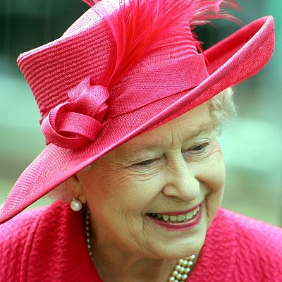 Especiales informativos RNE - La reina Isabel II, un icono pop y una influencer - Escuchar ahora