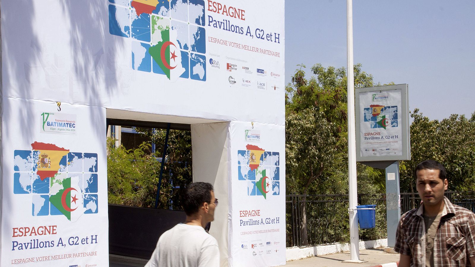 Las mañanas de RNE con Íñigo Alfonso - La preocupación de los empresarios argelinos: "No podemos aguantar más de dos meses así" - Escuchar ahora