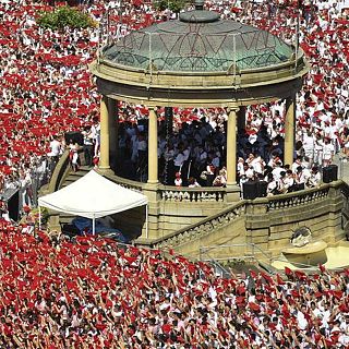 San Fermín, pasión en blanco y rojo