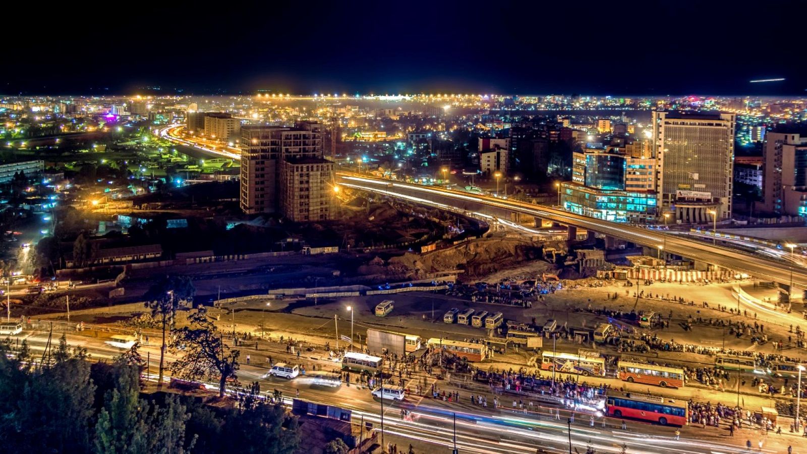 La vuelta al mundo con Miquel Silvestre - El Hilton, otro planeta - 23/06/22 - Escuchar ahora