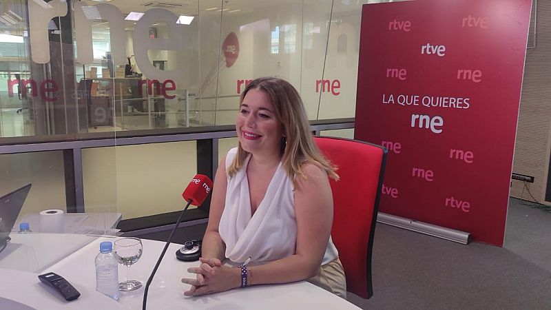 Las Mañanas de RNE - Ángela Rodríguez, secretaria de Igualdad: "El Gobierno creará el 'Teléfono Arcoíris' para asistir a las víctimas de delitos de odio" - Escuchar ahora