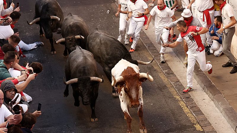 Sanfermines 2022 - Tercer encierro de los Sanfermines 2022 - Escuchar ahora