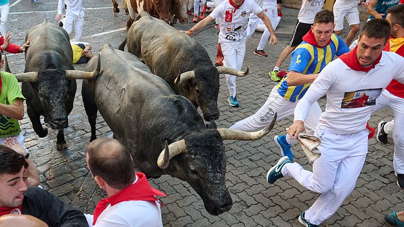 Sanfermines 2022 - Cuarto encierro de los Sanfermines 2022 - Escuchar ahora