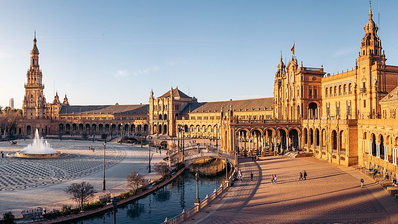 Por tres razones - Sevilla prevé recaudar 7 millones con la tasa turística - Escuchar ahora