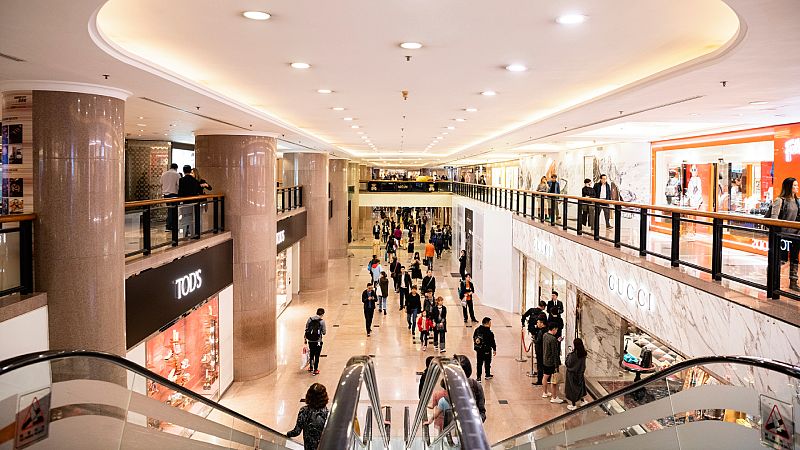 Las mañanas de RNE con Íñigo Alfonso - El plan de ahorro energético en los centros comerciales: "Es una necesidad económica y energética" - Escuchar ahora