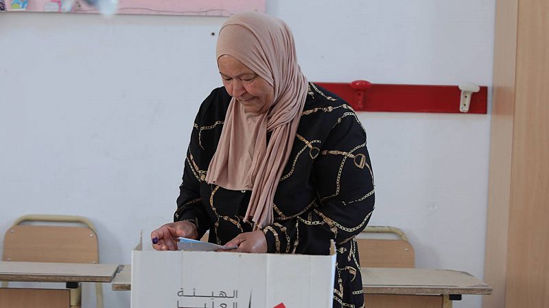 Túnez celebra su primer referéndum constitucional - Escuchar ahora