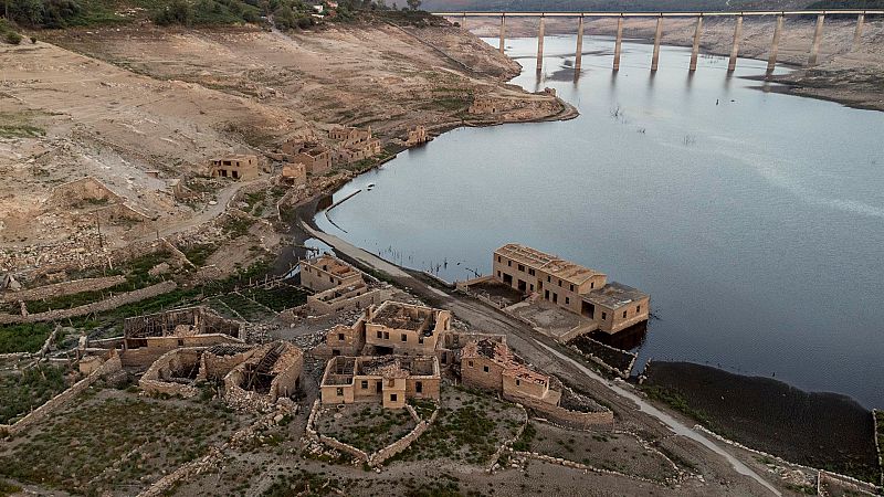 Las mañanas de RNE con Íñigo Alfonso - Olcina (AGE): "Las reservas no van a ir a más sino a menos en las próximas semanas" - Escuchar ahora