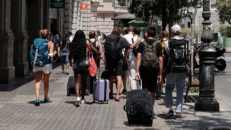 14 horas fin de semana - El turismo en España cierra julio con cifras prepandémicas - Escuchar ahora