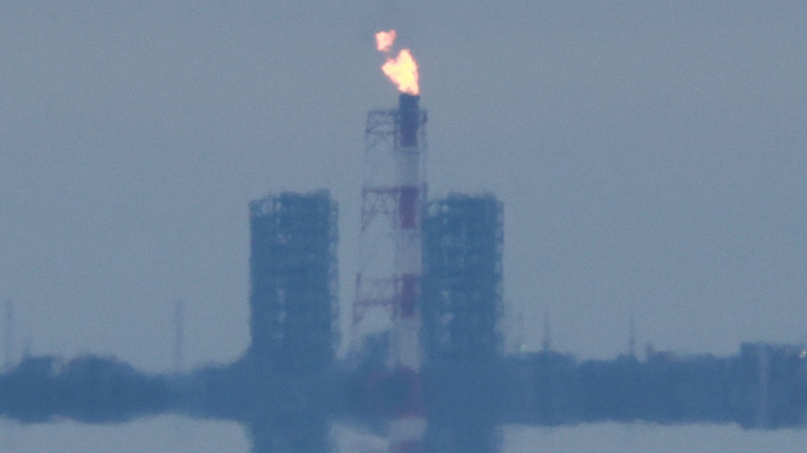 Cinco Continentes - Rusia quema gas cerca de Finlandia - Escuchar ahora