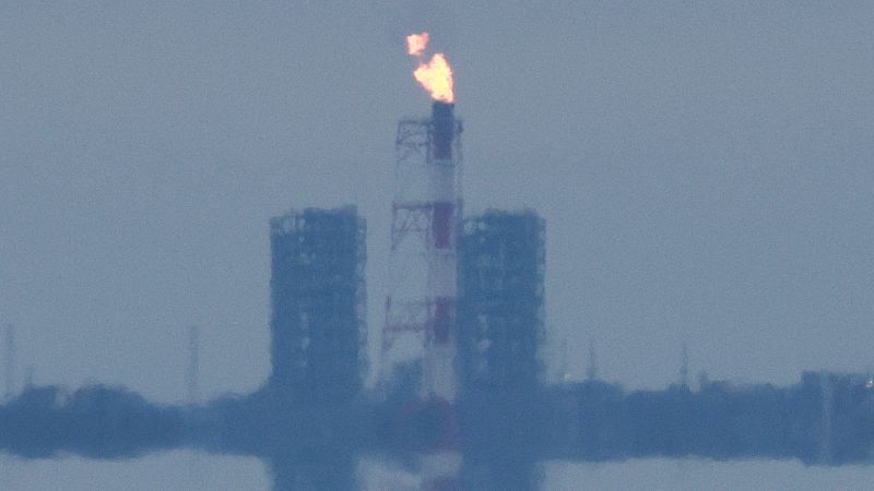 Cinco Continentes - Rusia quema gas cerca de Finlandia - Escuchar ahora